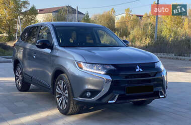 Mitsubishi Outlander 2019