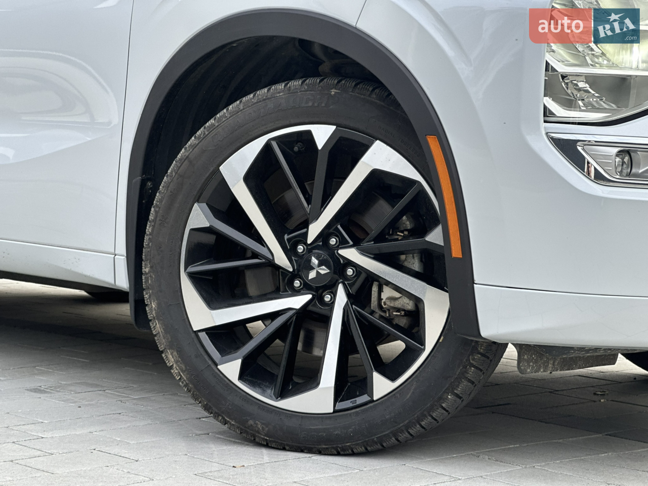 2021 Mitsubishi Outlander - мініатюра 4