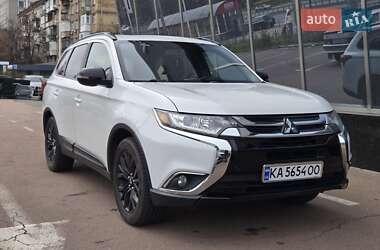 Mitsubishi Outlander  2017