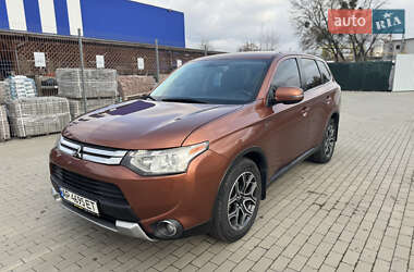Mitsubishi Outlander 2015