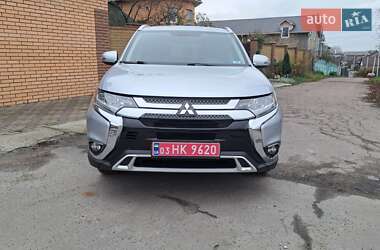 Mitsubishi Outlander  2017