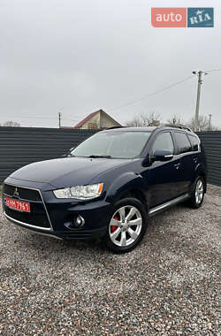 Mitsubishi Outlander  2011