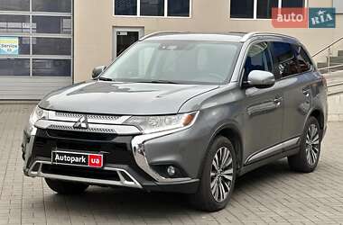 Mitsubishi Outlander  2019