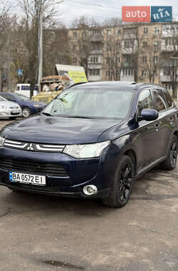 Mitsubishi Outlander  2013