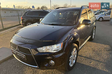 Mitsubishi Outlander  2012