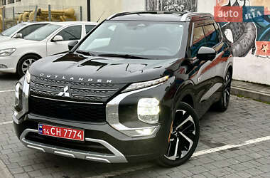 Mitsubishi Outlander  2024