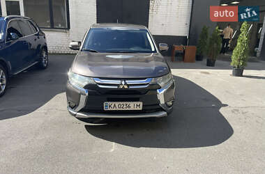 Mitsubishi Outlander 2016