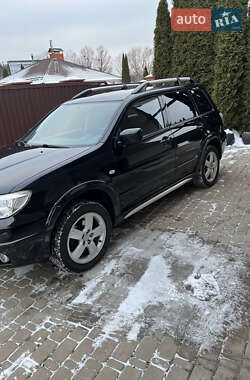 Mitsubishi Outlander  2006