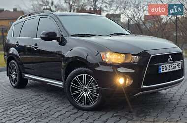 Mitsubishi Outlander  2012