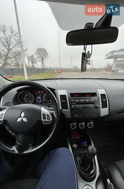 Mitsubishi Outlander 2010