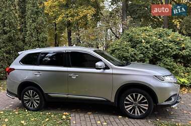 Mitsubishi Outlander 2018