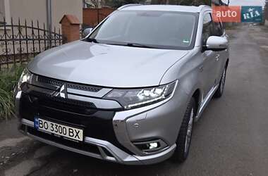 Mitsubishi Outlander 2020