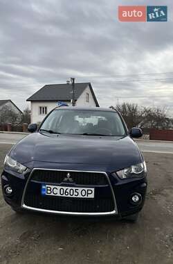 Mitsubishi Outlander  2010