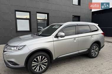 Mitsubishi Outlander  2018