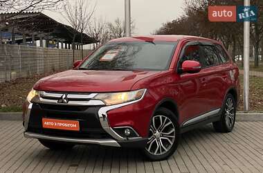 Mitsubishi Outlander  2015