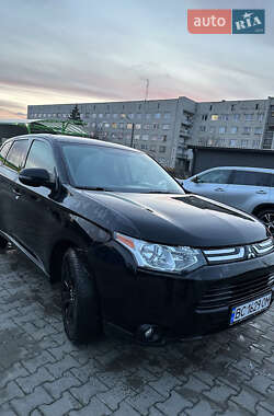 Mitsubishi Outlander  2013