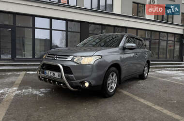 Mitsubishi Outlander  2014