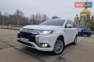Mitsubishi Outlander 2020
