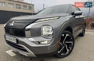 Mitsubishi Outlander  2021