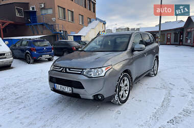 Mitsubishi Outlander  2013