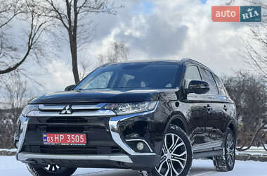 Mitsubishi Outlander  2016