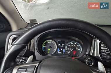 Mitsubishi Outlander  2018