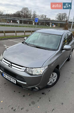 Mitsubishi Outlander  2014