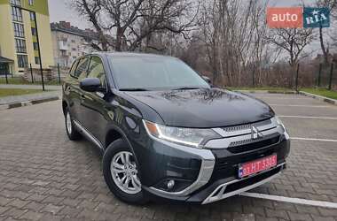 Mitsubishi Outlander 2020