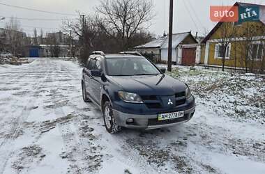 Mitsubishi Outlander  2003