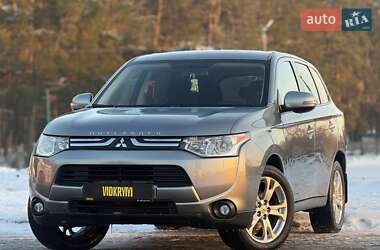 Mitsubishi Outlander  2013