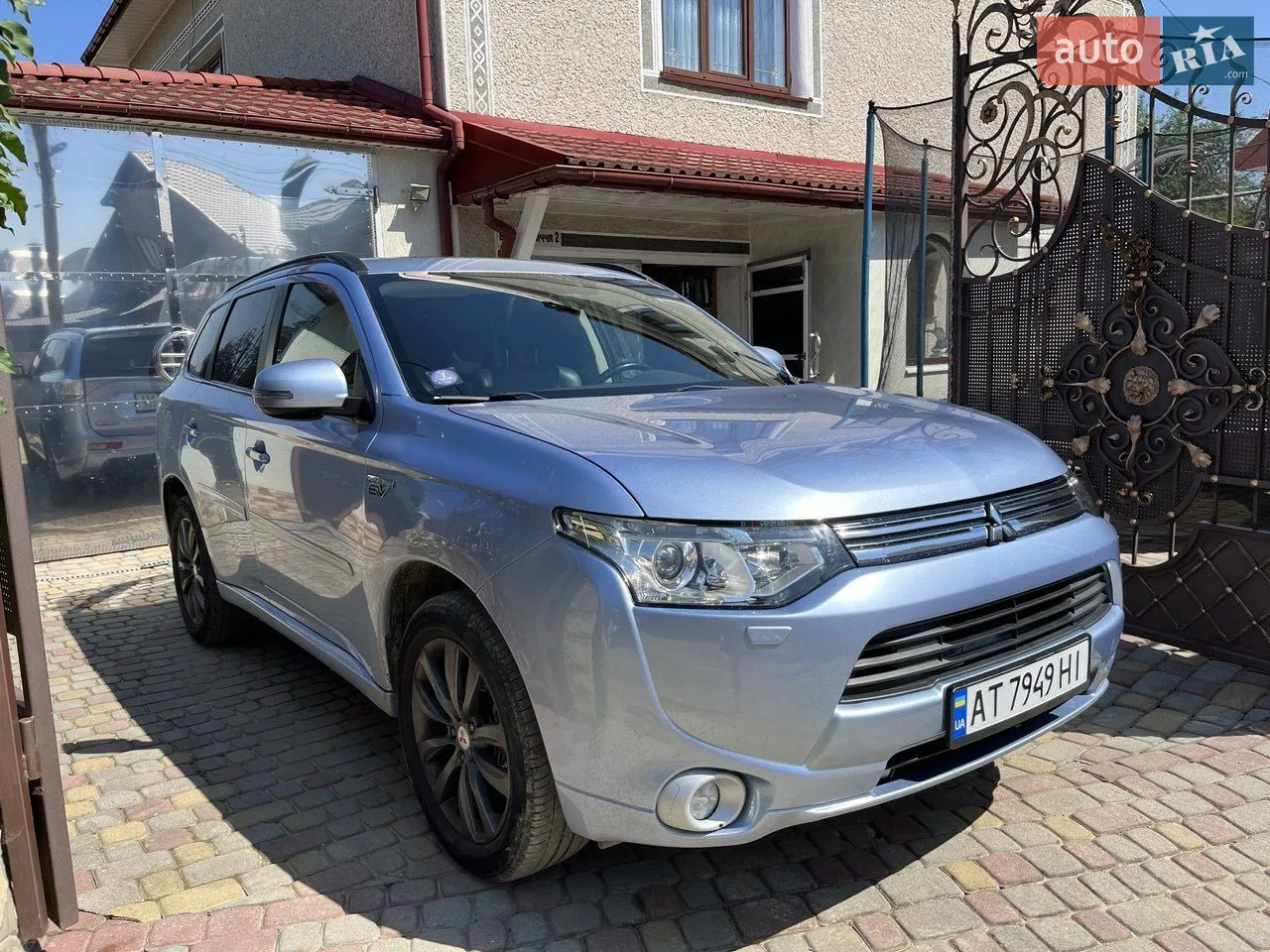 2013 Mitsubishi Outlander - фото 1