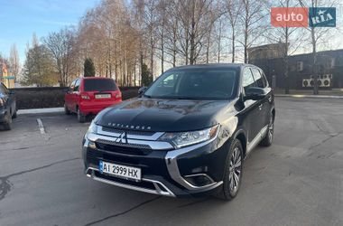 Mitsubishi Outlander  2019