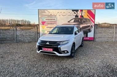 Mitsubishi Outlander  2016