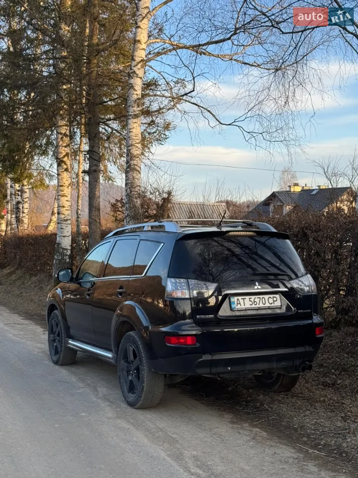 2010 Mitsubishi Outlander - мініатюра 2