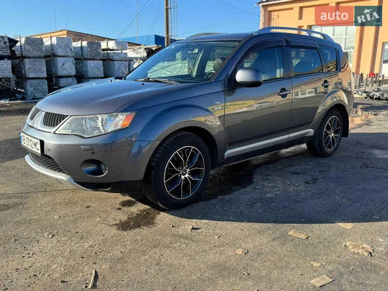 Mitsubishi Outlander
