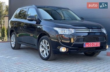 Mitsubishi Outlander  2013