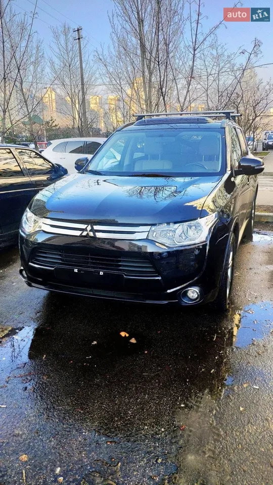 2014 Mitsubishi Outlander - мініатюра 2