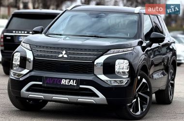 Mitsubishi Outlander 2024