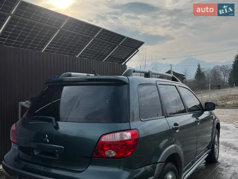 Mitsubishi Outlander