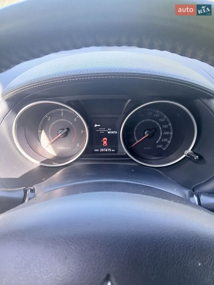 2011 Mitsubishi Outlander - мініатюра 2