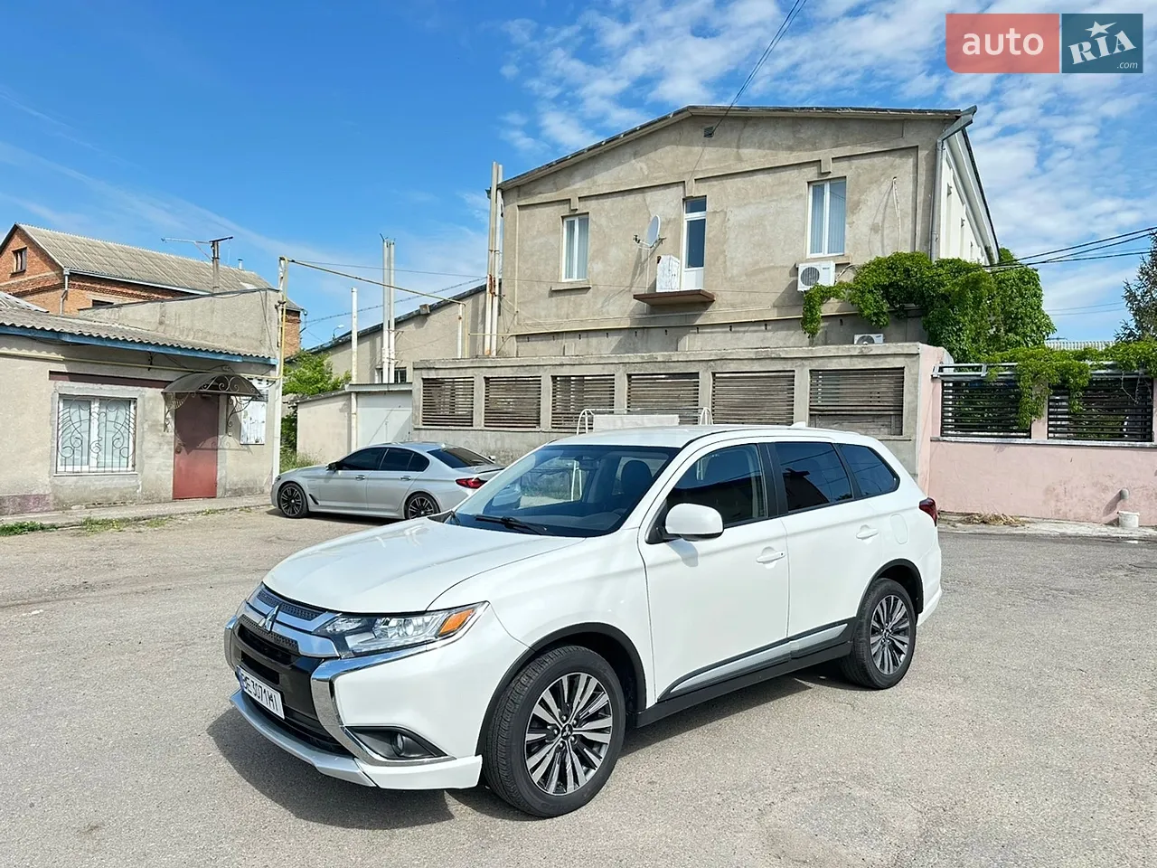 2020 Mitsubishi Outlander - мініатюра 2