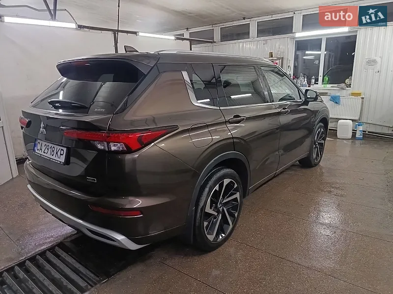 Mitsubishi Outlander