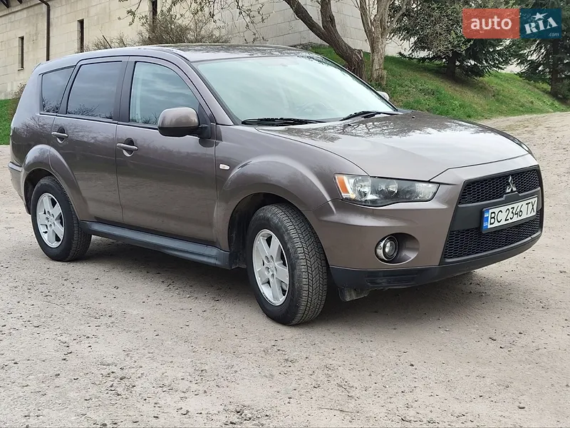 Mitsubishi Outlander