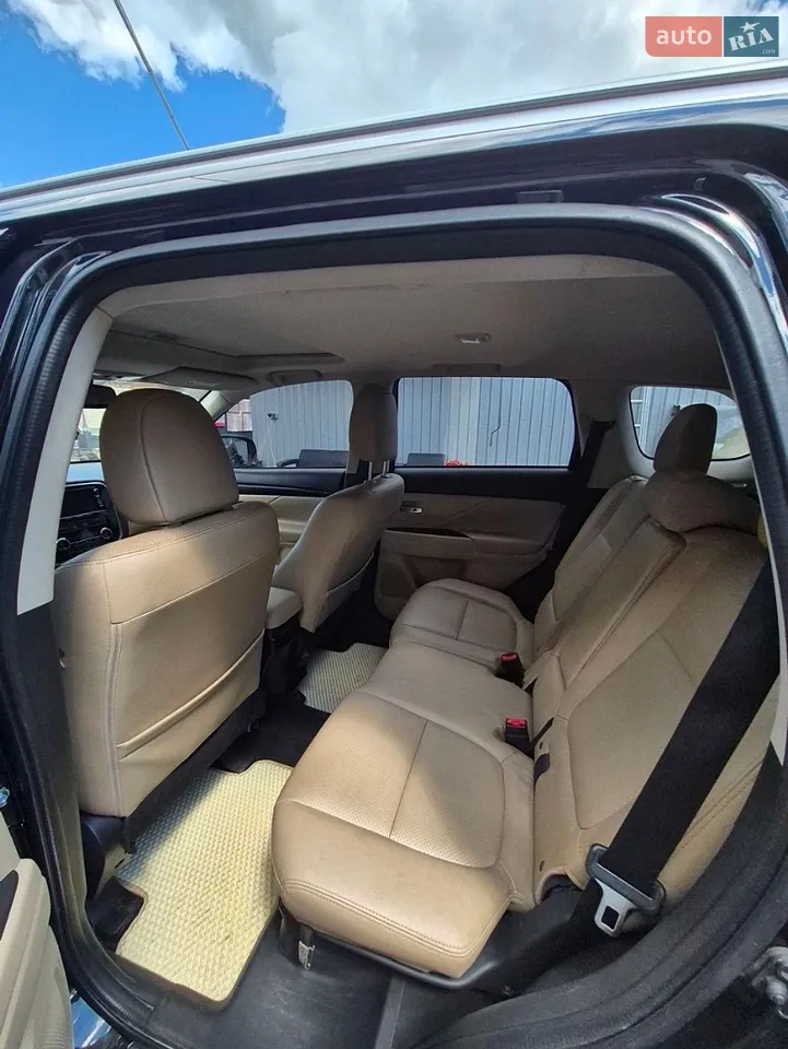 2016 Mitsubishi Outlander - мініатюра 4