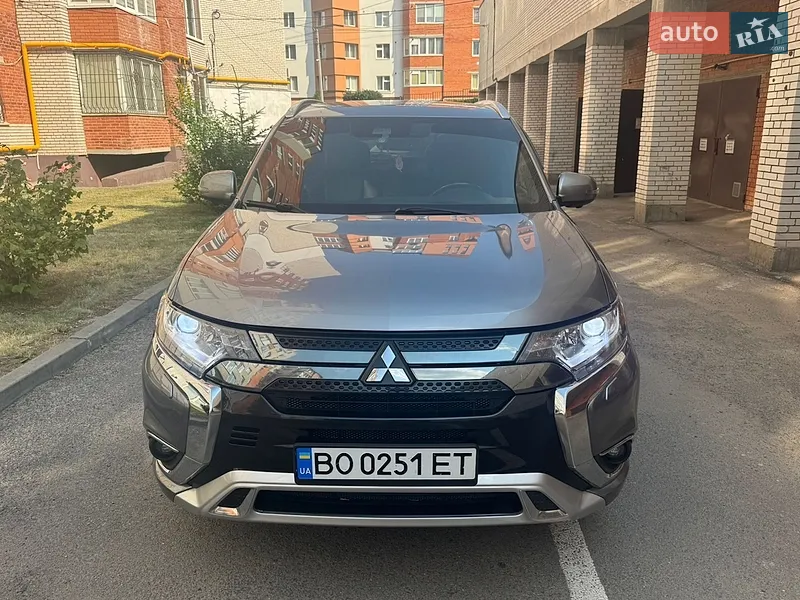 Mitsubishi Outlander