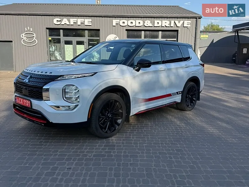 Mitsubishi Outlander 2023