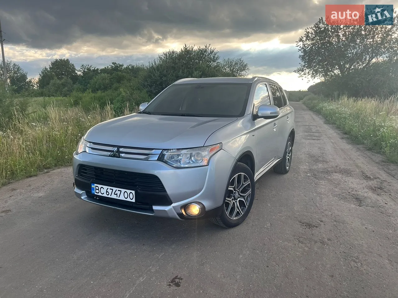 2014 Mitsubishi Outlander - мініатюра 2