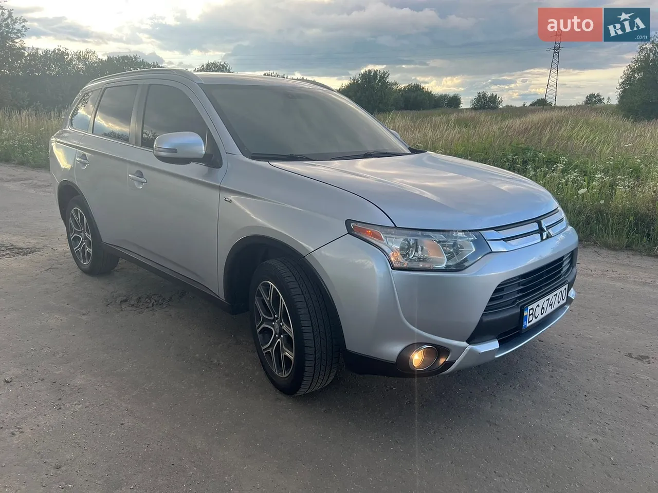 2014 Mitsubishi Outlander - мініатюра 4