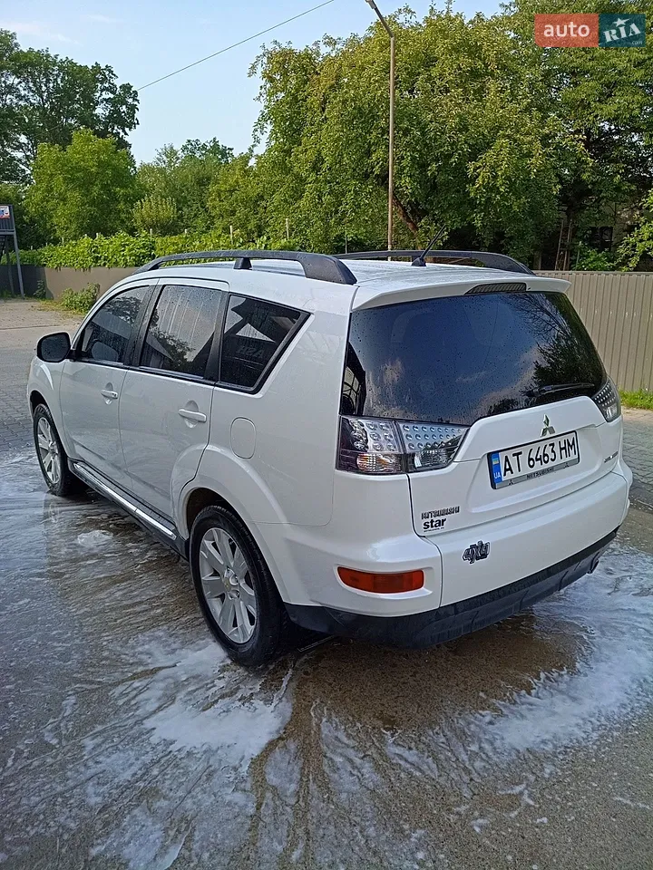 2010 Mitsubishi Outlander - мініатюра 3