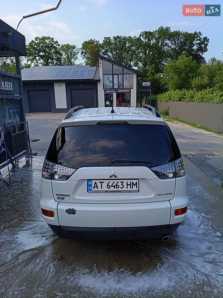 2010 Mitsubishi Outlander - мініатюра 2